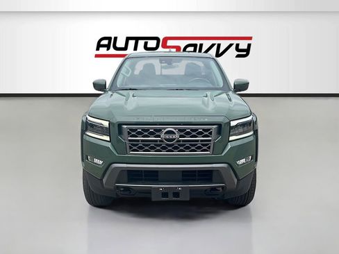 Used 2022 Nissan Frontier SV w/ SV Premium Package AWD/4WD image 2