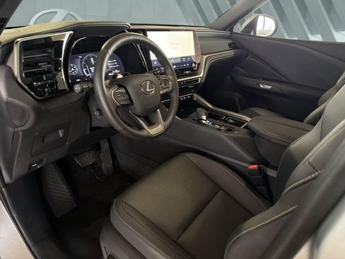Certified 2025 Lexus TX 350 FWD w/ Convenience Package image 10