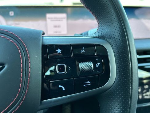 Used 2025 Genesis G80 2.5T Sport Prestige image 3