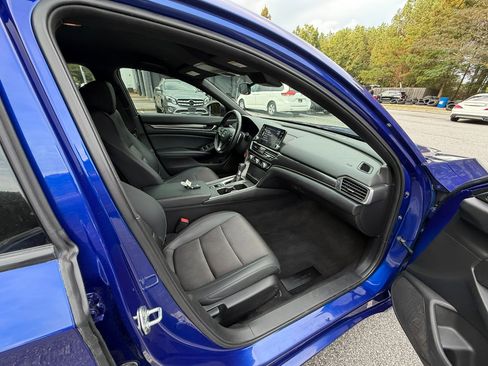 Used 2021 Honda Accord Sport image 14