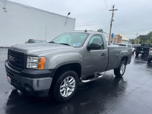 Used 2009 GMC Sierra 1500 W/T AWD/4WD image 2