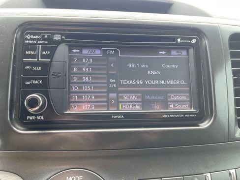 Used 2014 Toyota Sienna SE w/ SE Premium Package w/Entune image 26