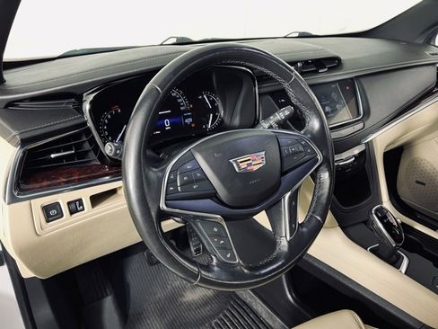 Used 2019 Cadillac XT5 Luxury image 10