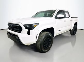 Used 2024 Toyota Tacoma SR5 AWD/4WD video 3