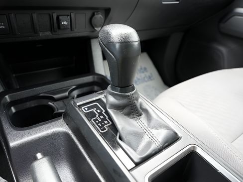 Used 2023 Toyota Tacoma SR AWD/4WD image 27