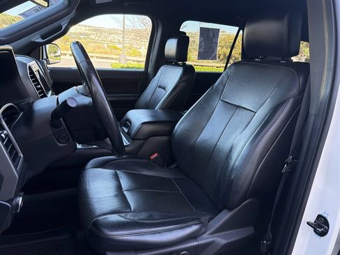 Used 2018 Ford Expedition XLT w/ Equipment Group 202A RWD image 13
