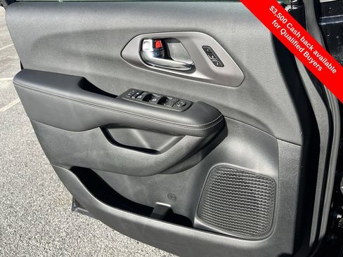 New 2026 Chrysler Pacifica Select w/ S Appearance Package image 16