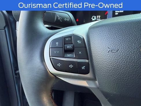 Used 2025 Ford Explorer Active AWD/4WD image 27