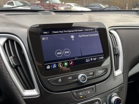 Used 2024 Chevrolet Malibu LT image 10