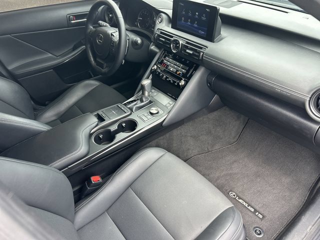 Used 2023 Lexus IS 300 w/ Comfort Package RWD image 32