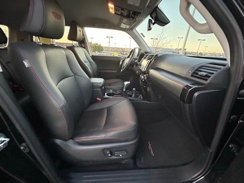 Used 2024 Toyota 4Runner TRD Off-Road Premium image 32