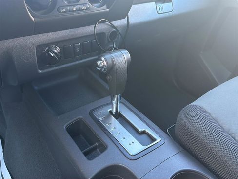 Used 2008 Nissan Xterra S w/ Protection Pkg image 19