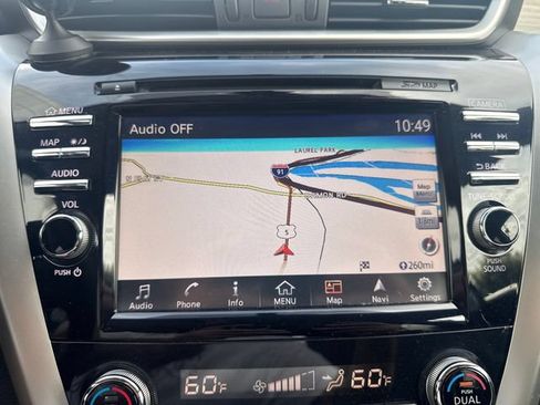 Used 2017 Nissan Murano SV AWD/4WD image 21