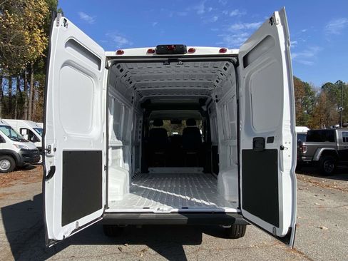 Used 2025 RAM ProMaster 2500 image 35