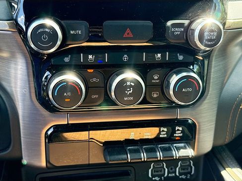 Used 2019 RAM 1500 Limited image 17