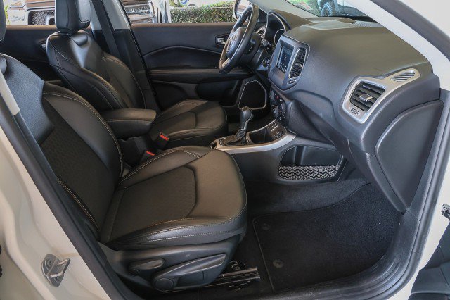 Used 2019 Jeep Compass Latitude FWD image 31