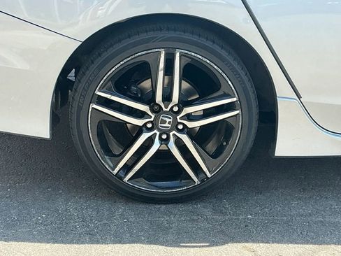 Used 2017 Honda Accord Sport image 15