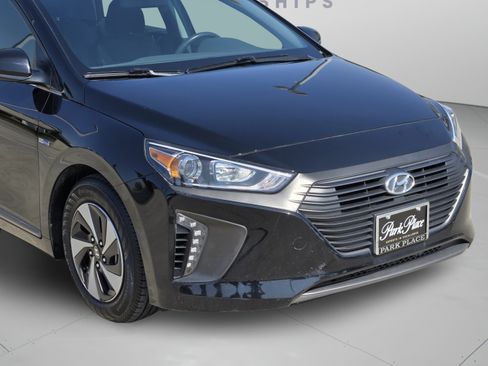 Used 2017 Hyundai Ioniq SEL FWD image 32