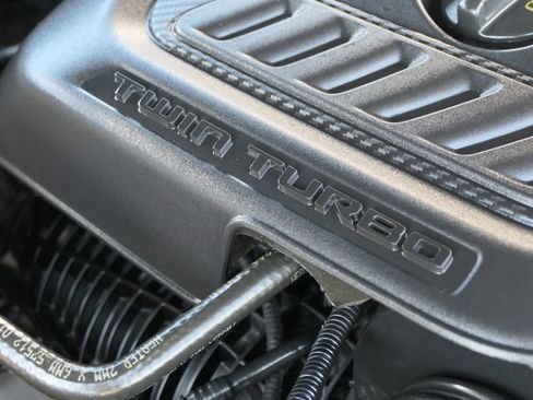 Used 2024 Jeep Wagoneer L Series II image 31