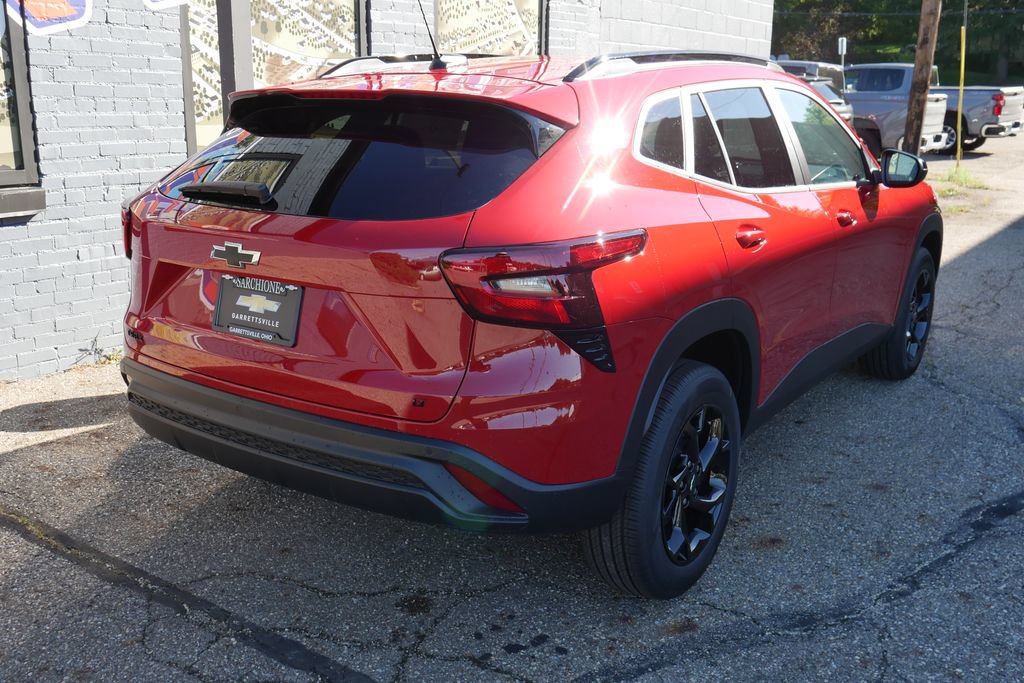 New 2026 Chevrolet Trax LT w/ Driver Confidence Package FWD image 31