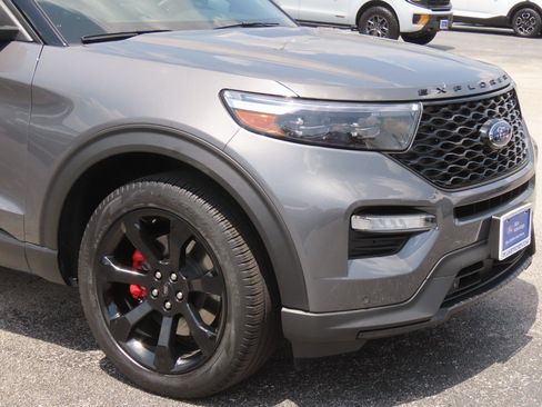 Certified 2023 Ford Explorer ST w/ Equipment Group 401A AWD/4WD image 5