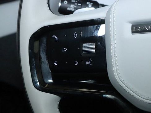 Used 2023 Land Rover Range Rover Sport SE Dynamic image 23