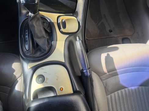 Used 2002 Chevrolet Corvette Coupe w/ Preferred Equipment Group2 image 18