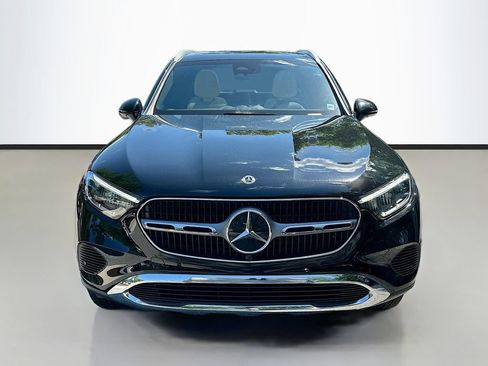 Used 2024 Mercedes-Benz GLC 300 4MATIC image 2