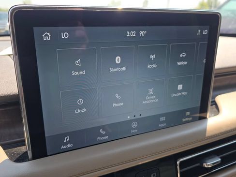 Used 2021 Lincoln Aviator Reserve AWD/4WD image 18