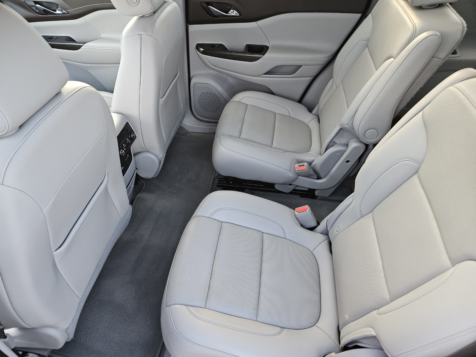 Used 2021 GMC Acadia SLT w/ Preferred Package FWD image 34