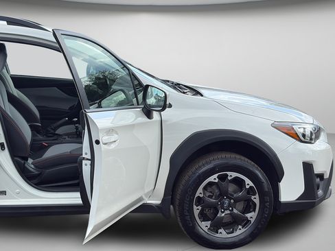 Used 2021 Subaru Crosstrek 2.0i Premium AWD/4WD image 25