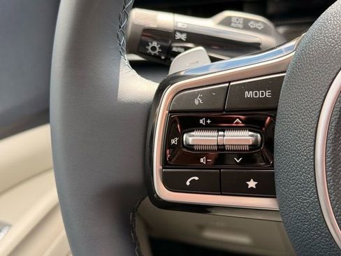 New 2026 Kia Carnival EX FWD image 17