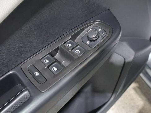 Used 2025 Volkswagen Taos S AWD/4WD image 14