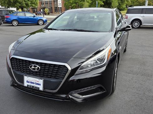 Used 2016 Hyundai Sonata SE FWD image 3
