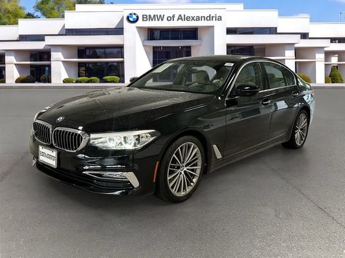 Used 2018 BMW 530i xDrive w/ Premium Package AWD/4WD image 3