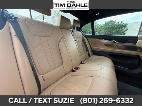 Used 2021 BMW 750i xDrive AWD/4WD image 17