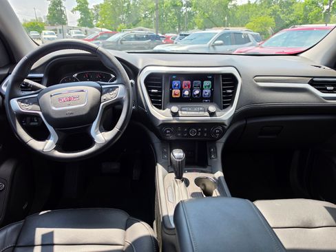 Used 2017 GMC Acadia SLT FWD image 9