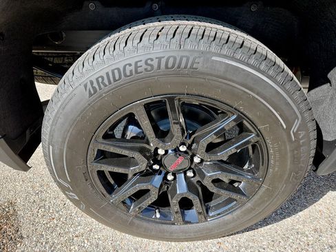 New 2026 GMC Sierra 1500 Elevation w/ Preferred Package AWD/4WD image 36