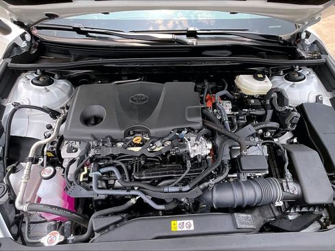 Used 2025 Toyota Camry SE FWD image 30
