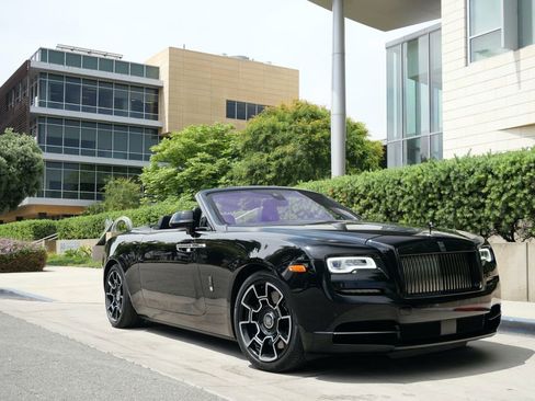 Used 2019 Rolls-Royce Dawn image 12