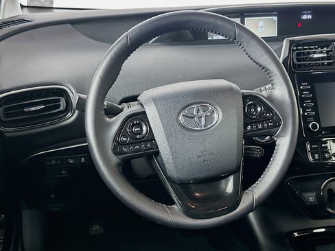 Used 2022 Toyota Prius XLE image 18