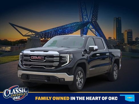 Used 2025 GMC Sierra 1500 SLT AWD/4WD image 3
