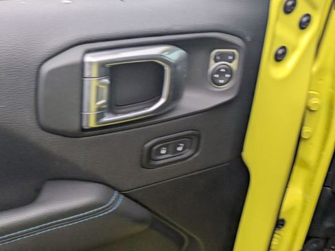 Certified 2023 Jeep Wrangler Rubicon w/ Cold Weather Group image 12