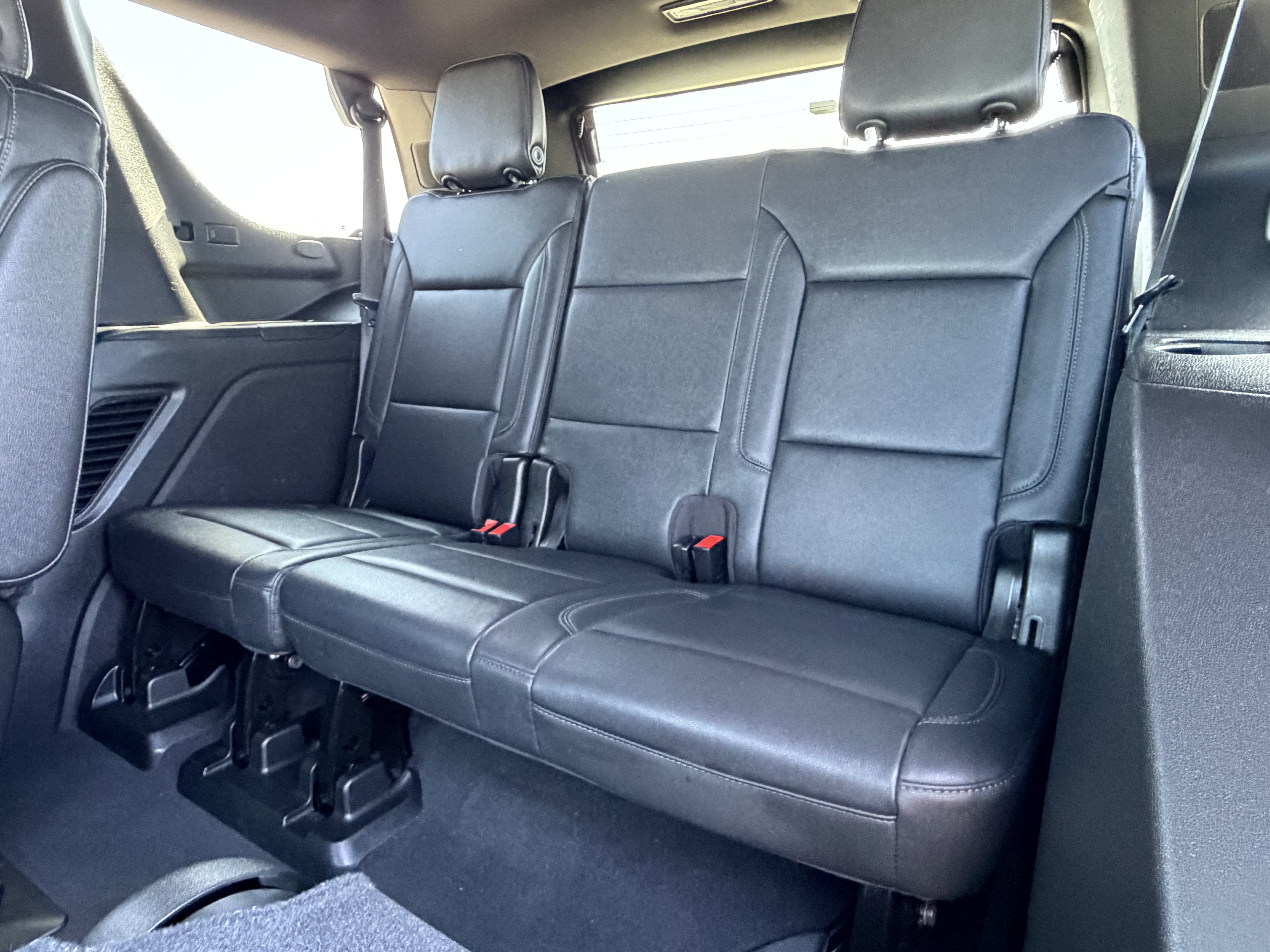 Used 2021 Chevrolet Tahoe LT w/ LT Signature Package RWD image 36