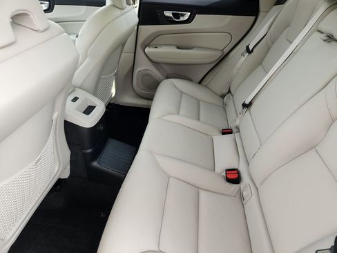 Used 2025 Volvo XC60 T8 Plus w/ Protection Package Premier image 18