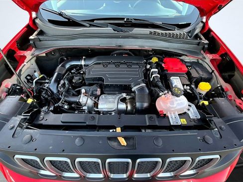 Used 2023 Jeep Renegade Latitude image 10