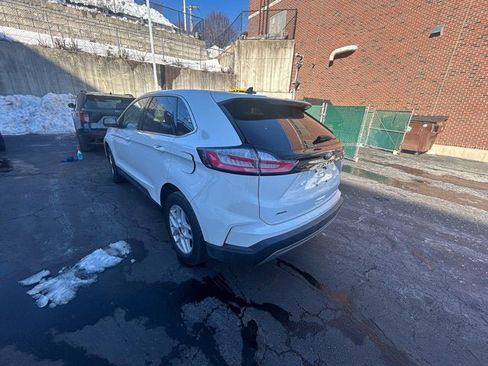 Used 2023 Ford Edge SEL w/ Convenience Package image 5