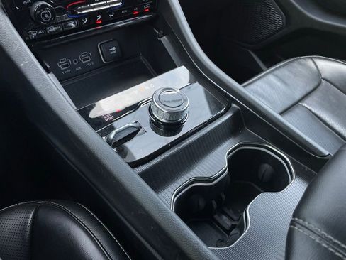 Used 2024 Jeep Grand Cherokee L Limited w/ Luxury Tech Group II image 20