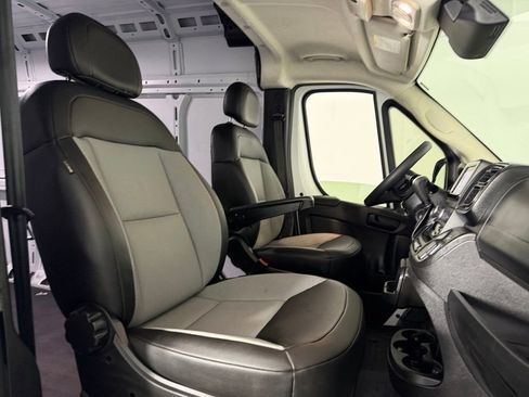 Used 2026 RAM ProMaster 2500 w/ Convenience Group FWD image 24