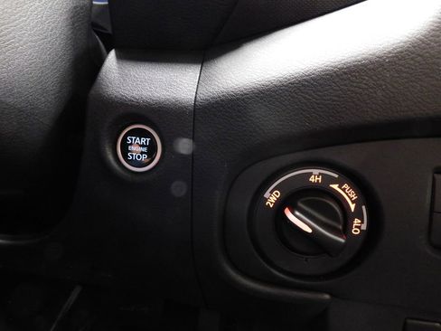 Used 2024 Nissan Frontier PRO-4X w/ Off-Road Protection Package image 27